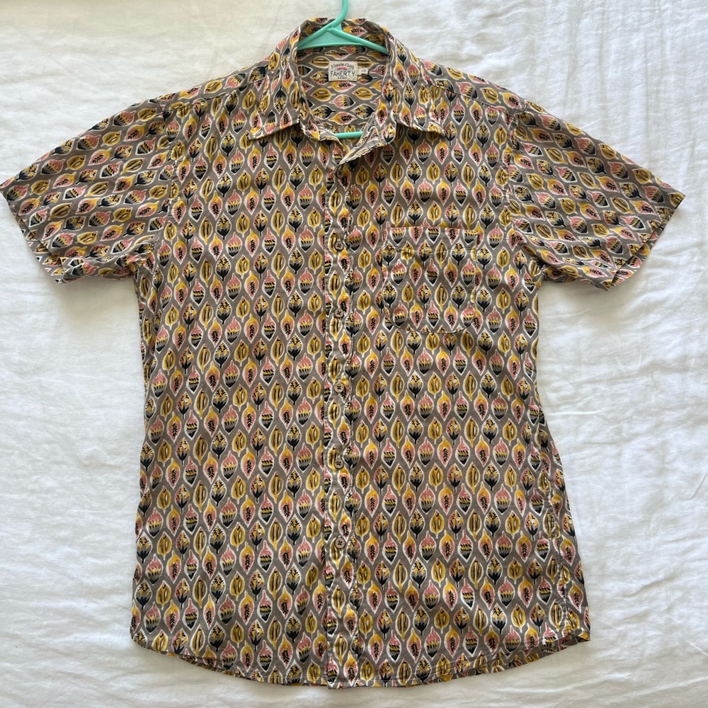 Men’s Faherty Short Sleeve Button Up Size Small